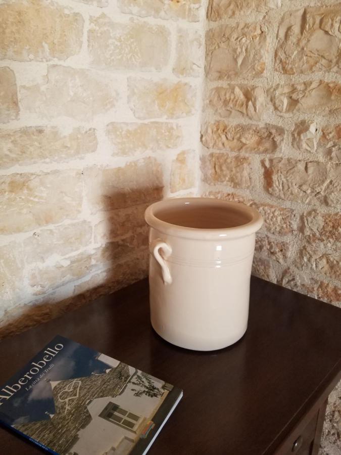 Antico Trullo Immerso Nella Campagna Alberobello Buitenkant foto