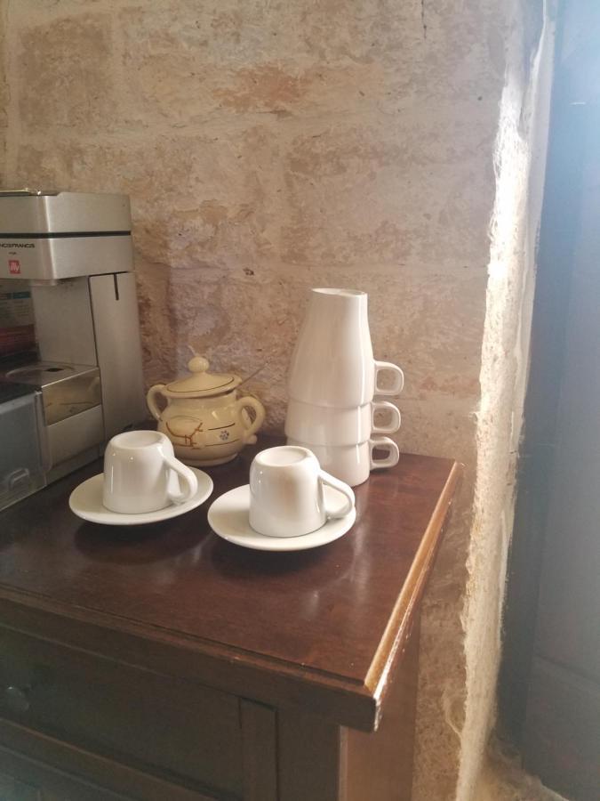 Antico Trullo Immerso Nella Campagna Alberobello Buitenkant foto