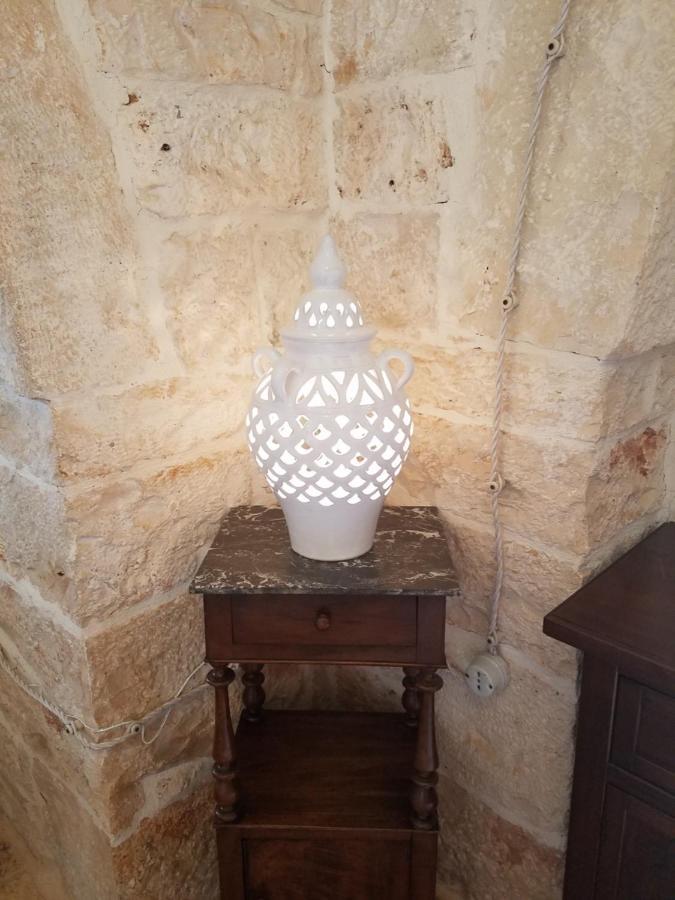 Antico Trullo Immerso Nella Campagna Alberobello Buitenkant foto
