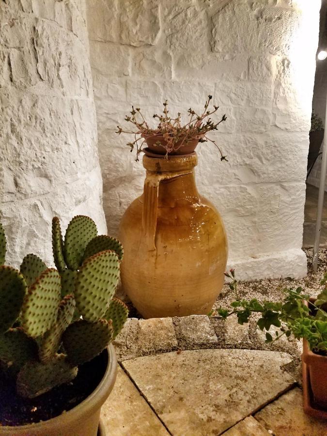 Antico Trullo Immerso Nella Campagna Alberobello Buitenkant foto